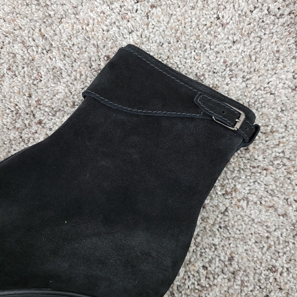La Canadienne Wedge Suede Bootie - Picture 5 of 8